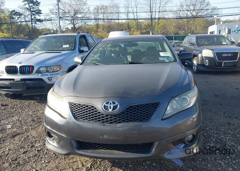 2011 Toyota Camry Se V6 z USA, uszkodzony, nr VIN 4T1BK3EK3BU625109